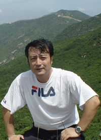 Shishu (Hong), A Volunteer From the Great Wall Post